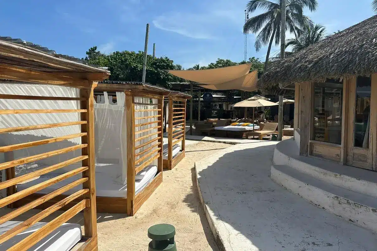 Mangata Beach Club - Image 5