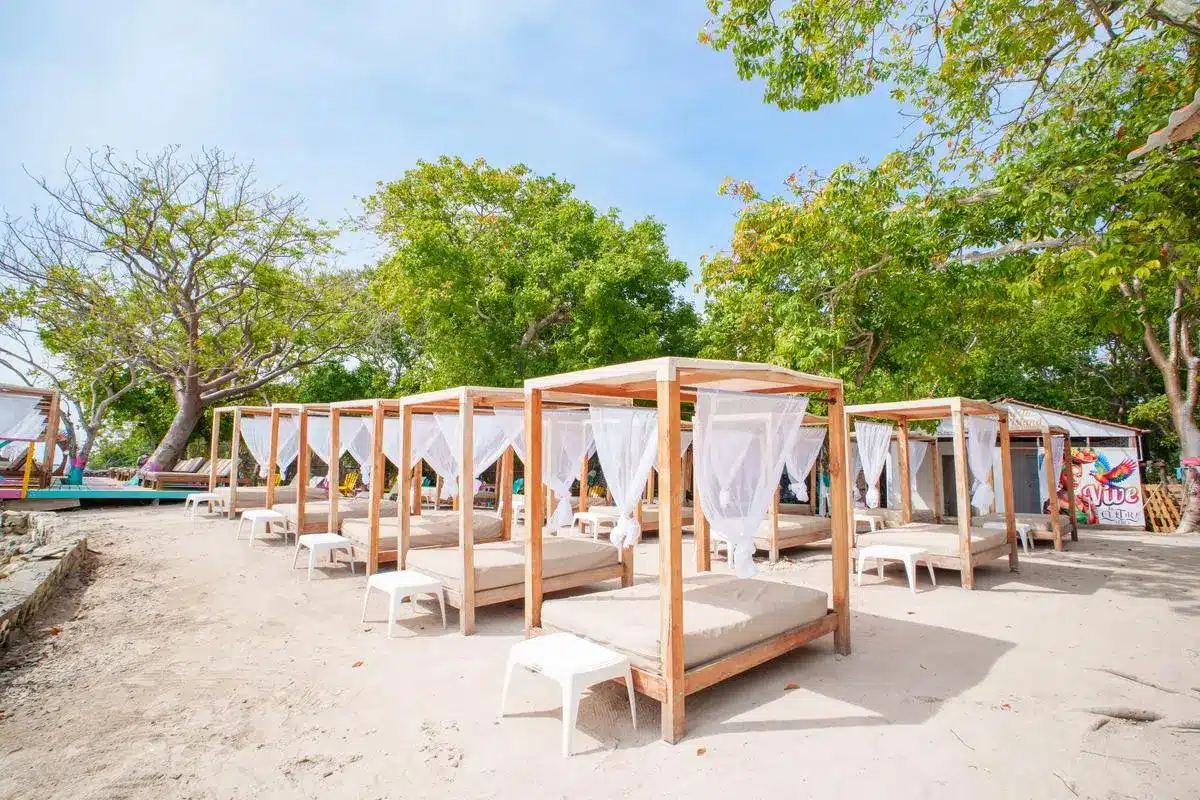 Coco Loco Beach - Image 18